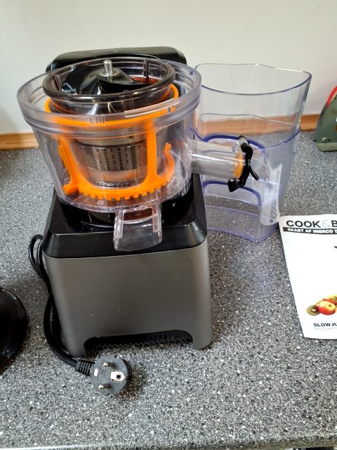 Slowmotion juicer mærke Cook og baker
